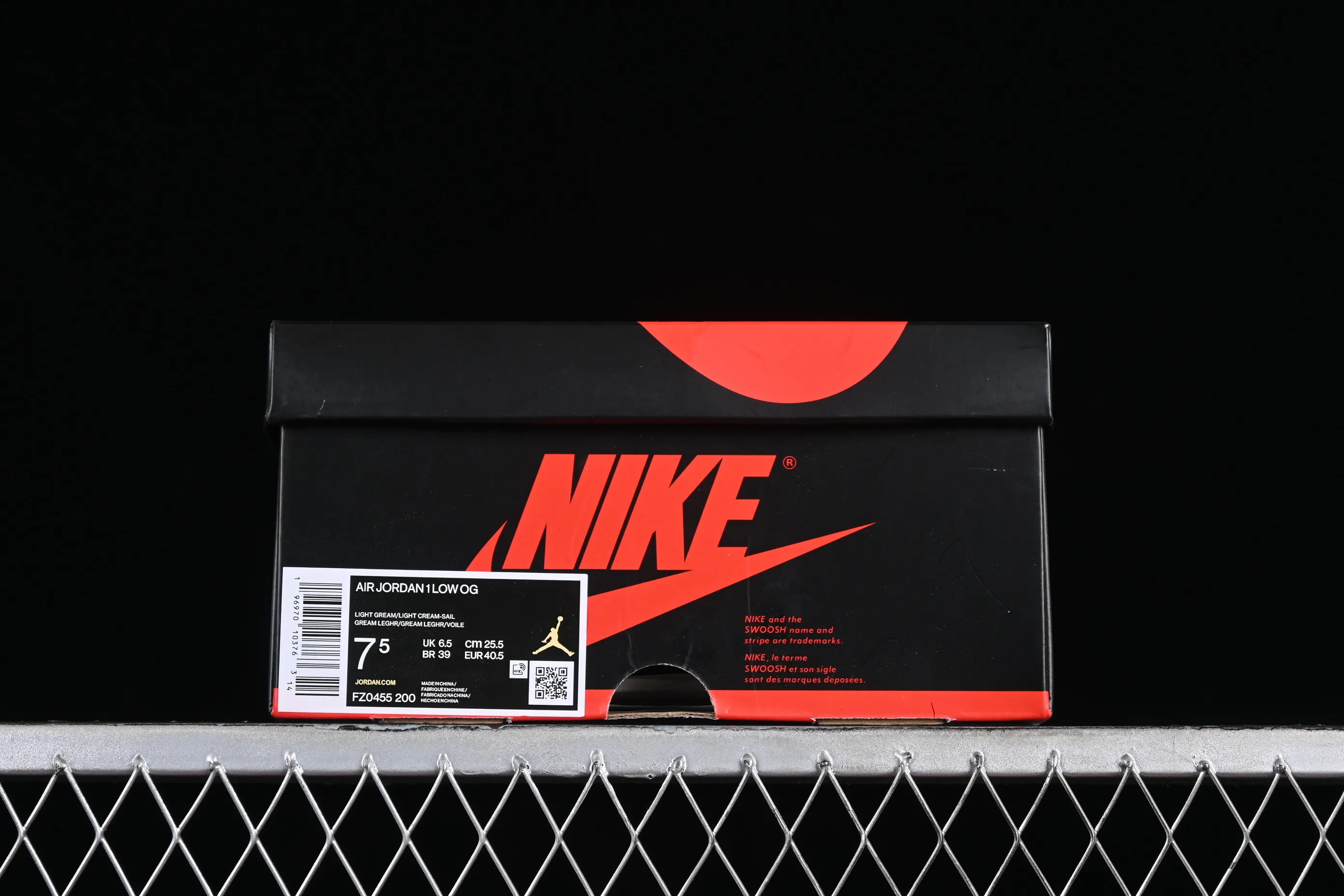 All categories Air Jordan Jordan series basketball shoes Air Jordan 1 Low pure original CP3 x Air Jordan 1 AJ1 Joe 1 embossed white low-top cultural casual sneakers FZ0455-200